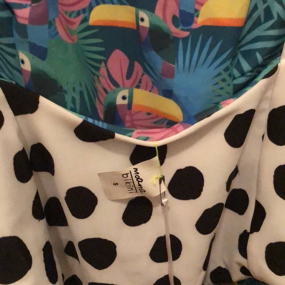 😬SOLD😬Moana Twisted toucan 1 piece - SMALL - Picture 4 of 8